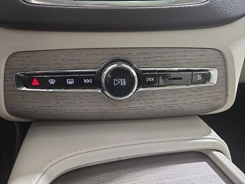 Used 2021 Volvo XC90 T6 Inscription w/ Advanced Package image 17