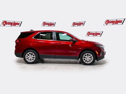 Used 2023 Chevrolet Equinox LT image 3