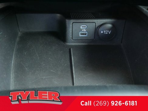Used 2022 Ford Escape SE w/ Cold Weather Package image 34