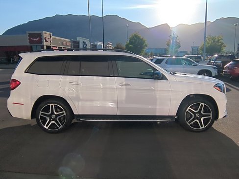 Used 2018 Mercedes-Benz GLS 550 4MATIC image 2