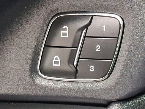 Used 2020 Ford Expedition XLT w/ Equipment Group 202A image 28