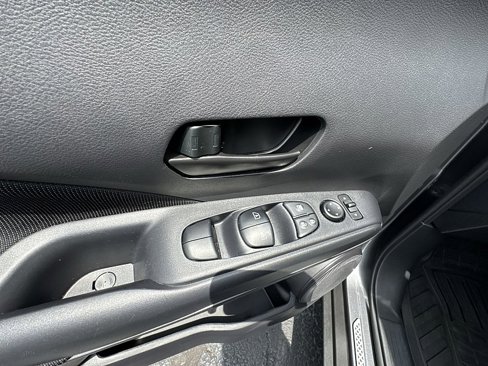 Used 2024 Nissan Kicks S image 23
