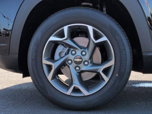 New 2025 Chevrolet Trax LT w/ Driver Confidence Package image 29