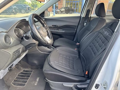 Used 2022 Nissan Kicks S image 13