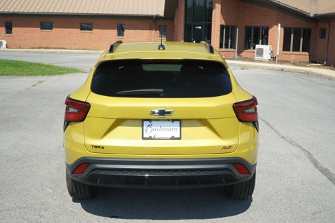 New 2024 Chevrolet Trax RS w/ Sunroof Package image 4