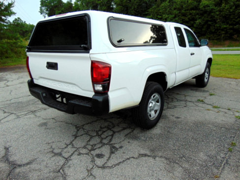 Used 2018 Toyota Tacoma SR5 image 26