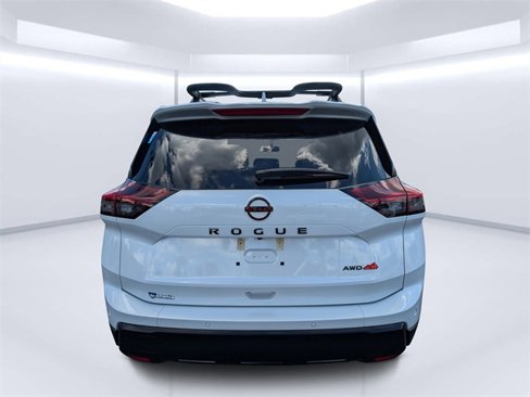 Used 2025 Nissan Rogue SV w/ Rock Creek Premium Package image 4