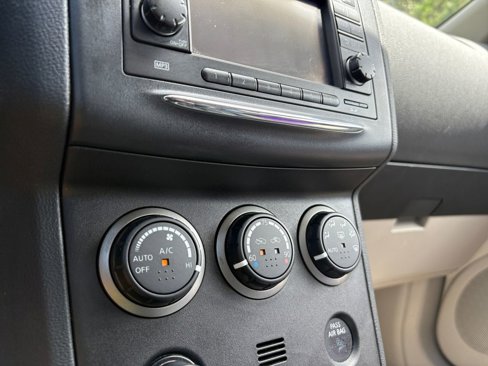 Used 2012 Nissan Rogue SL image 27