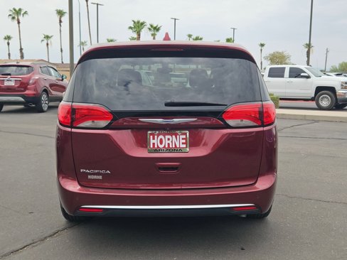 Used 2018 Chrysler Pacifica Touring Plus image 6