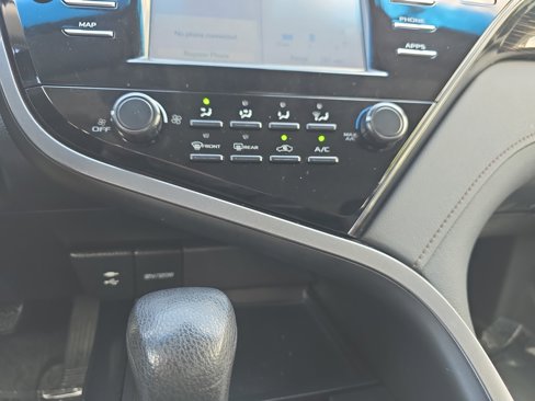 Used 2019 Toyota Camry LE image 19