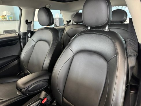 Used 2019 MINI Cooper 2-Door Hardtop image 30