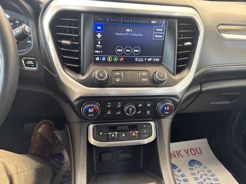 Used 2023 GMC Acadia SLT image 24
