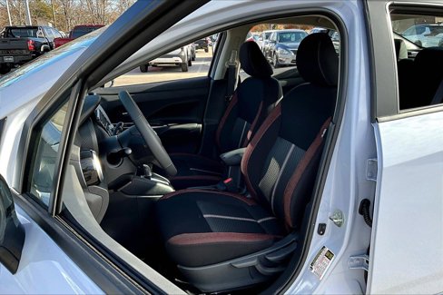 New 2025 Nissan Versa SR w/ Trunk Package image 14