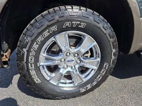 Used 2015 Ford F150 Lariat w/ Equipment Group 502A Luxury image 48