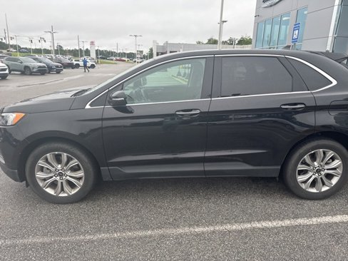Used 2024 Ford Edge Titanium image 6