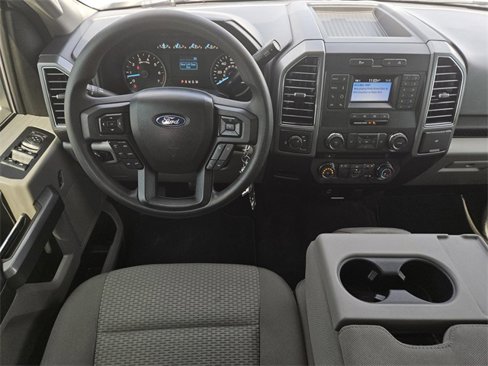 Used 2018 Ford F150 XLT image 11