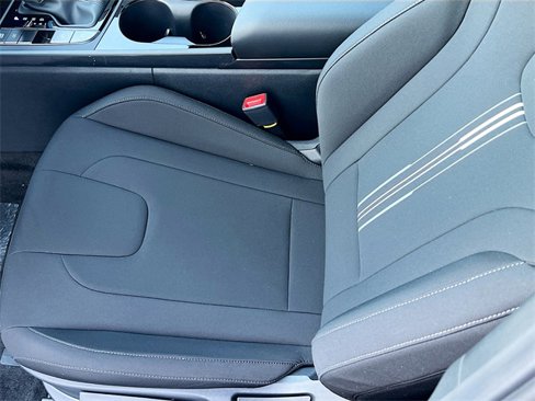 New 2025 Hyundai Elantra SEL image 19