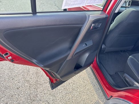 Used 2015 Toyota RAV4 XLE image 11