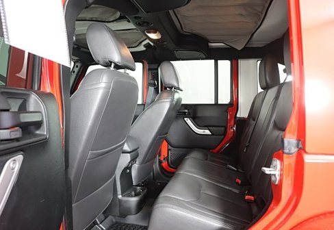 Used 2017 Jeep Wrangler Unlimited Sahara w/ Max Tow Package image 20