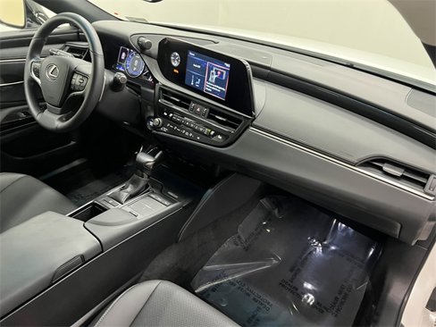 Certified 2022 Lexus ES 350 image 12