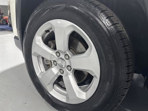 Used 2019 Jeep Compass Latitude w/ Popular Equipment Group image 10