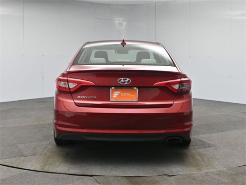 Used 2015 Hyundai Sonata SE image 4
