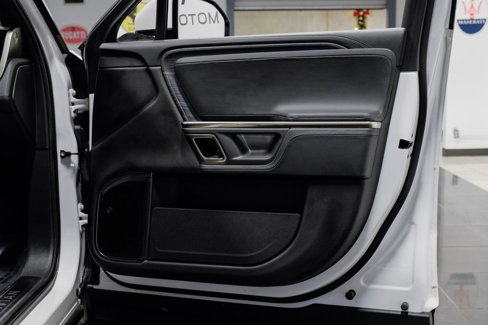 Used 2023 Rivian R1S Adventure image 53