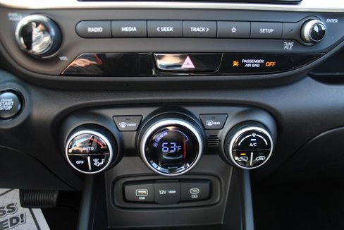 New 2025 Hyundai Venue SEL image 19