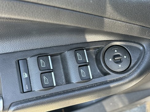 Used 2018 Ford Escape Titanium w/ Ford Safe & Smart Package image 27