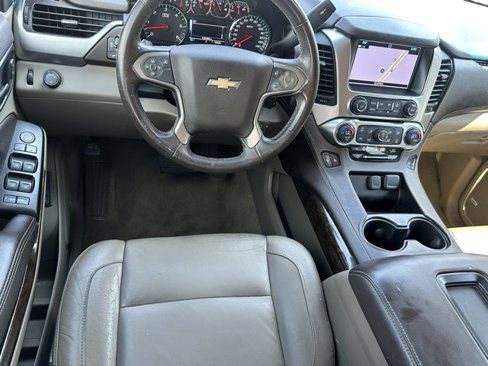 Used 2018 Chevrolet Suburban LT image 8