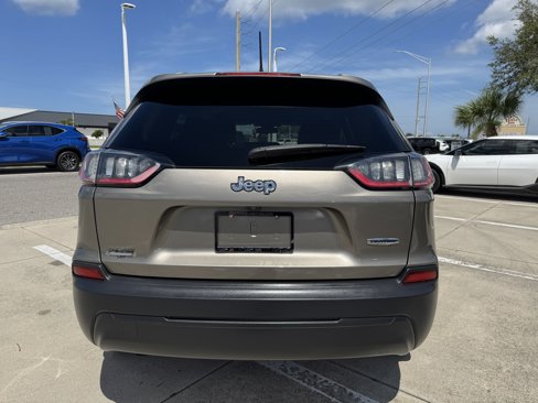 Used 2020 Jeep Cherokee Latitude image 5