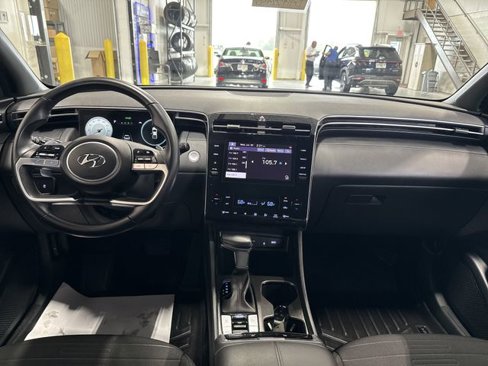 Used 2022 Hyundai Santa Cruz SEL Premium image 3