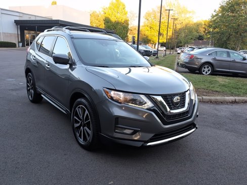 Used 2020 Nissan Rogue SL image 2