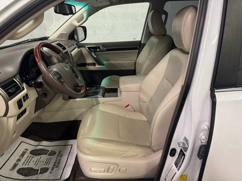 Used 2011 Lexus GX 460 image 5