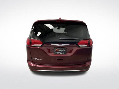 Certified 2019 Chrysler Pacifica Touring Plus w/ Cold Weather Group image 14
