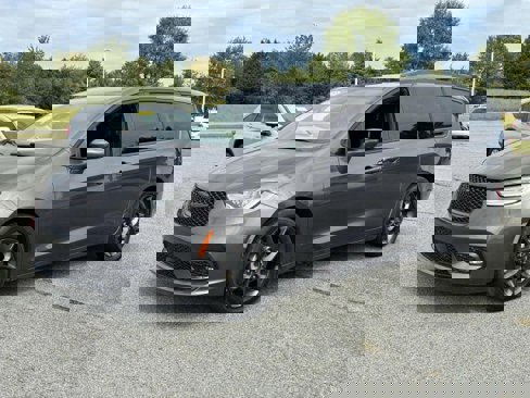 Used 2021 Chrysler Pacifica Touring-L w/ Premium & Safety Sphere Group image 1