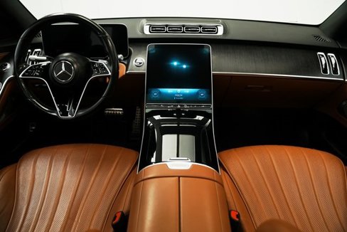 Used 2022 Mercedes-Benz S 580 4MATIC Sedan w/ AMG Line Package image 33