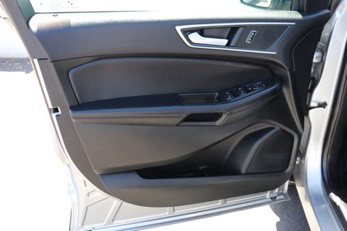 Used 2023 Ford Edge SEL image 8