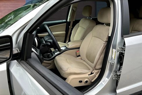 Used 2014 Dodge Journey SXT w/ Flexible Seating Group image 22