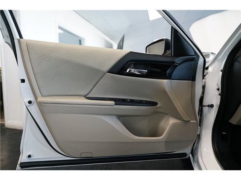 Used 2017 Honda Accord LX image 15