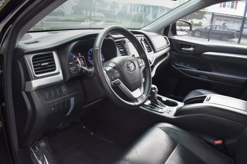Used 2014 Toyota Highlander XLE image 30