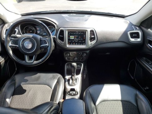 Used 2017 Jeep Compass Latitude w/ Popular Equipment Group image 13
