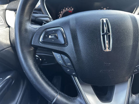 Used 2015 Lincoln MKC FWD image 27