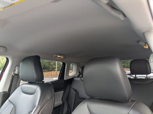 Used 2022 Jeep Compass Latitude image 17