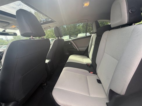 Used 2016 Toyota RAV4 XLE image 14