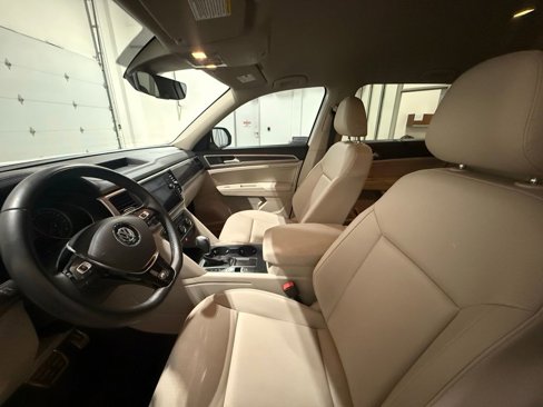 Used 2019 Volkswagen Atlas SE image 16