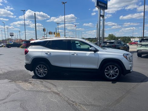 Used 2022 GMC Terrain SLT image 6