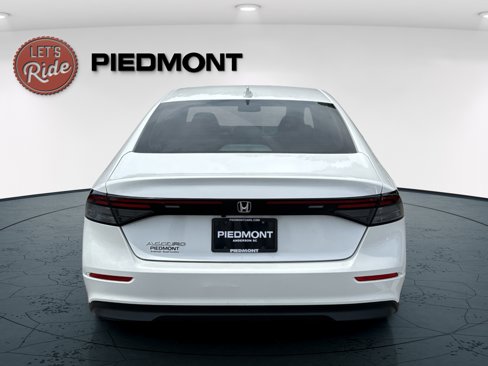 Used 2023 Honda Accord EX image 7