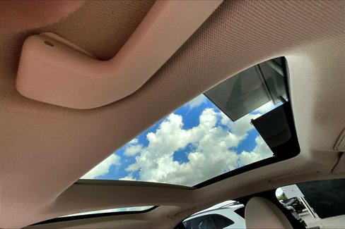 Used 2015 Mercedes-Benz C 300 Sedan image 12