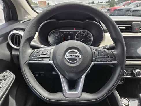 Used 2021 Nissan Versa SV image 18